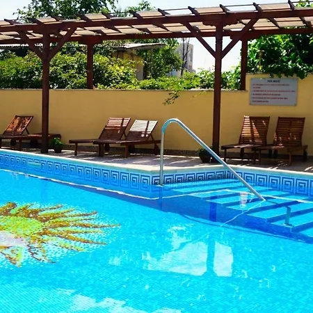 комплекс виста до плажа - Complex Byala Vista Near The Apartahotel Byala (Varna)