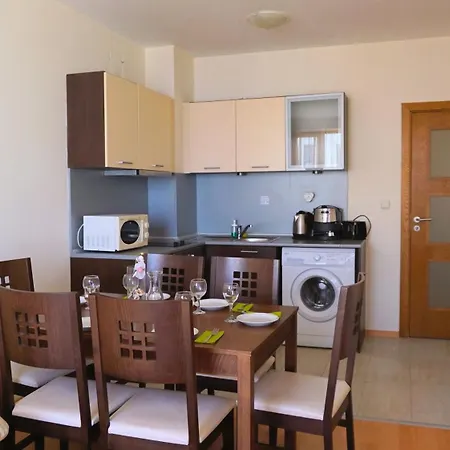 комплекс виста до плажа - Complex Byala Vista Near The 4*