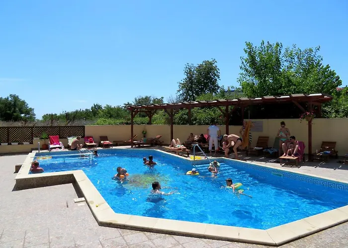 комплекс виста до плажа - Complex Byala Vista Near The Aparthotel 4*