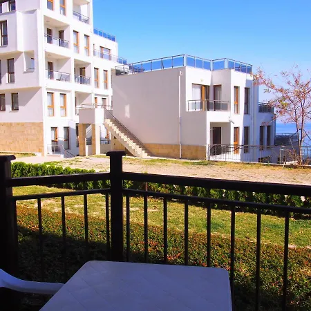 комплекс виста до плажа - Complex Byala Vista Near The 4*