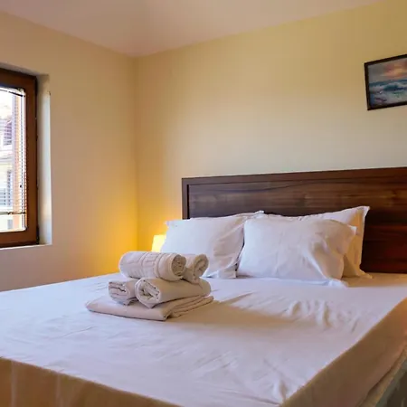 комплекс виста до плажа - Complex Byala Vista Near The Apart Otel 4*