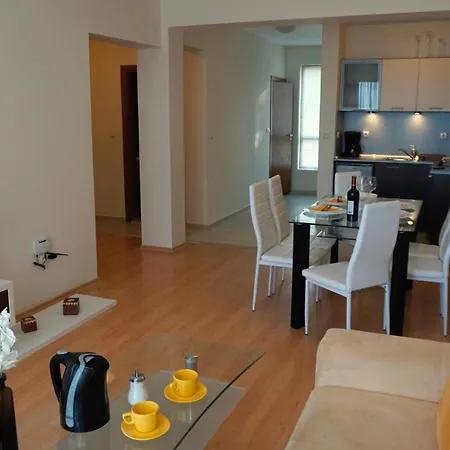 Aparthotel комплекс виста до плажа - Complex Byala Vista Near The Byala (Varna)